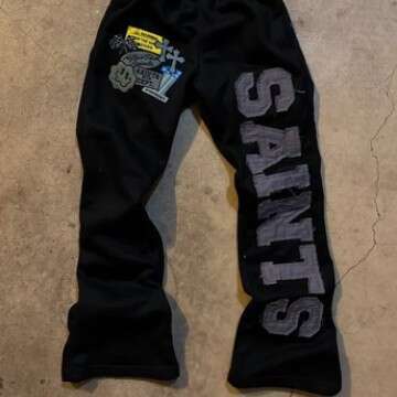 The new popular SAINTS series printed youth casual wide leg pants are selling well