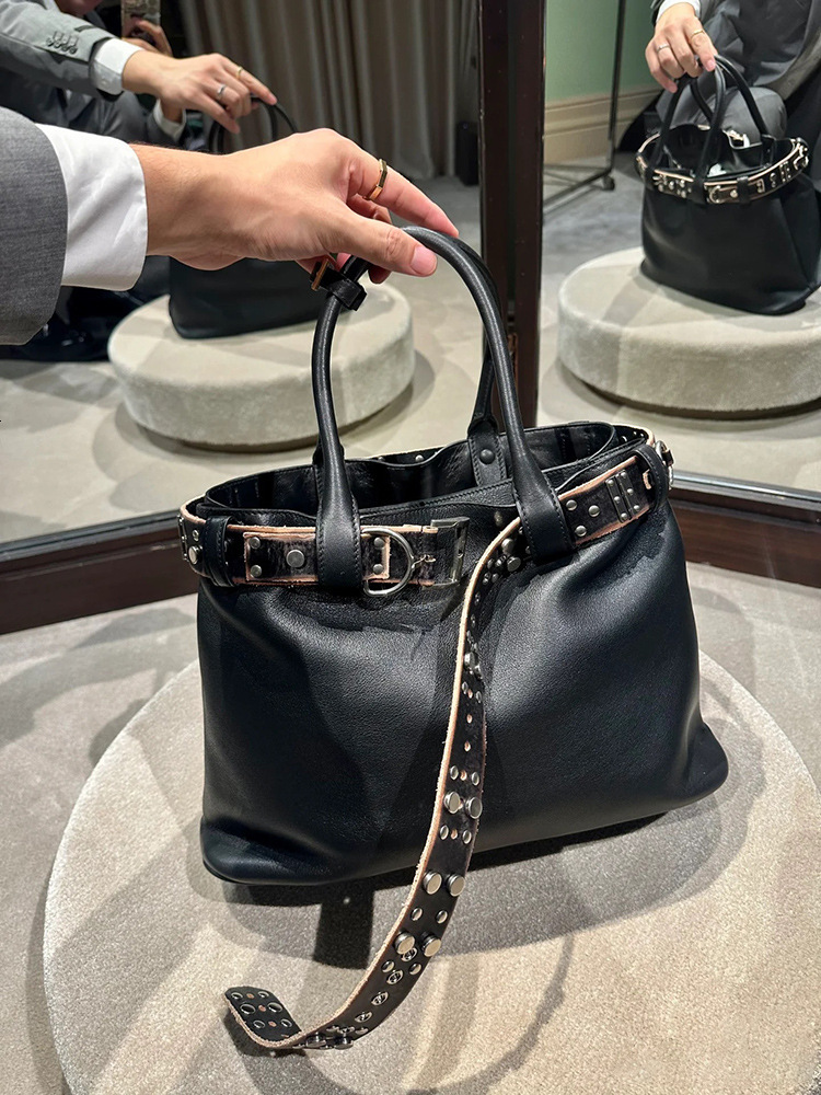 Instagram Influencer's Casual Vintage Rivet Belt Hand-Held Tote Bag, Large Capacity Women's Commuting Bag