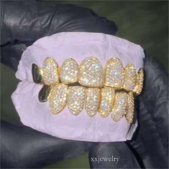 urious Hip Hop Dia Teeth Super Iced Out Vvs Gold Plated Sterg Sliver Custom Moissanite Grillz