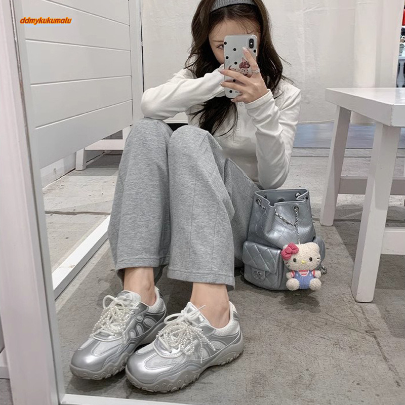 2025 Spring Soft soled Crescent Bottom with Increased Height Lace Pearl Leisure German Training Women's Forrest Gump Shoes ddmykukumalu