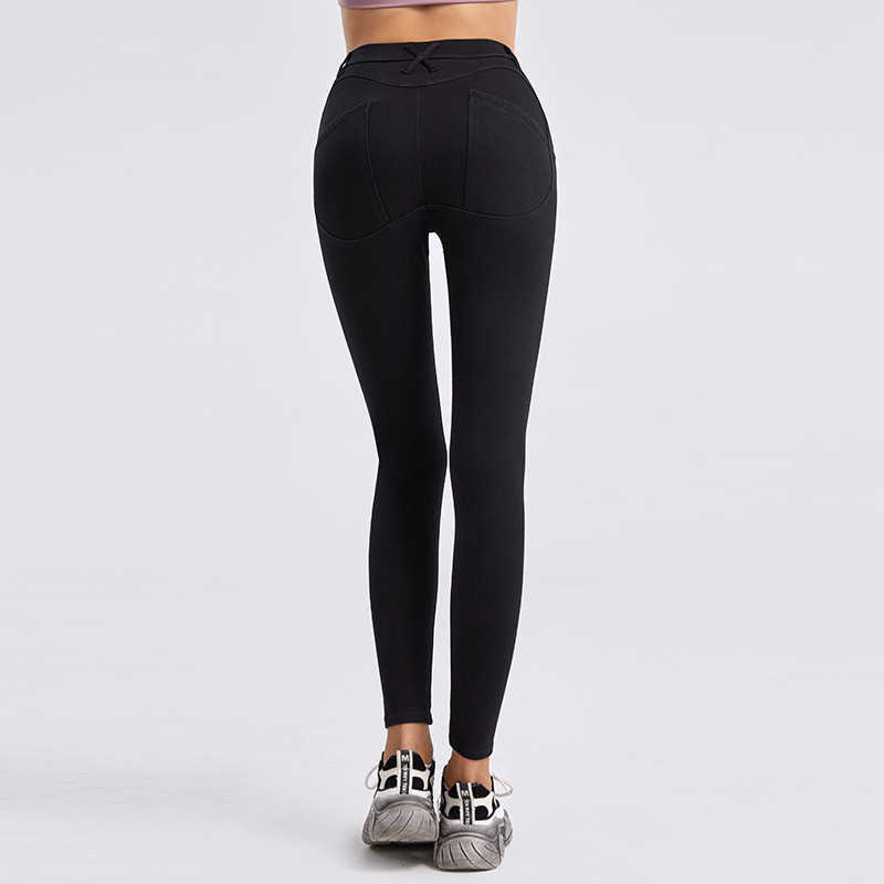 Yoga Outfit 2021 New Sports Fitness Leisure Out of the Street with Pockets Lifted Buttocks Peach Tight Pants Jeans H250307