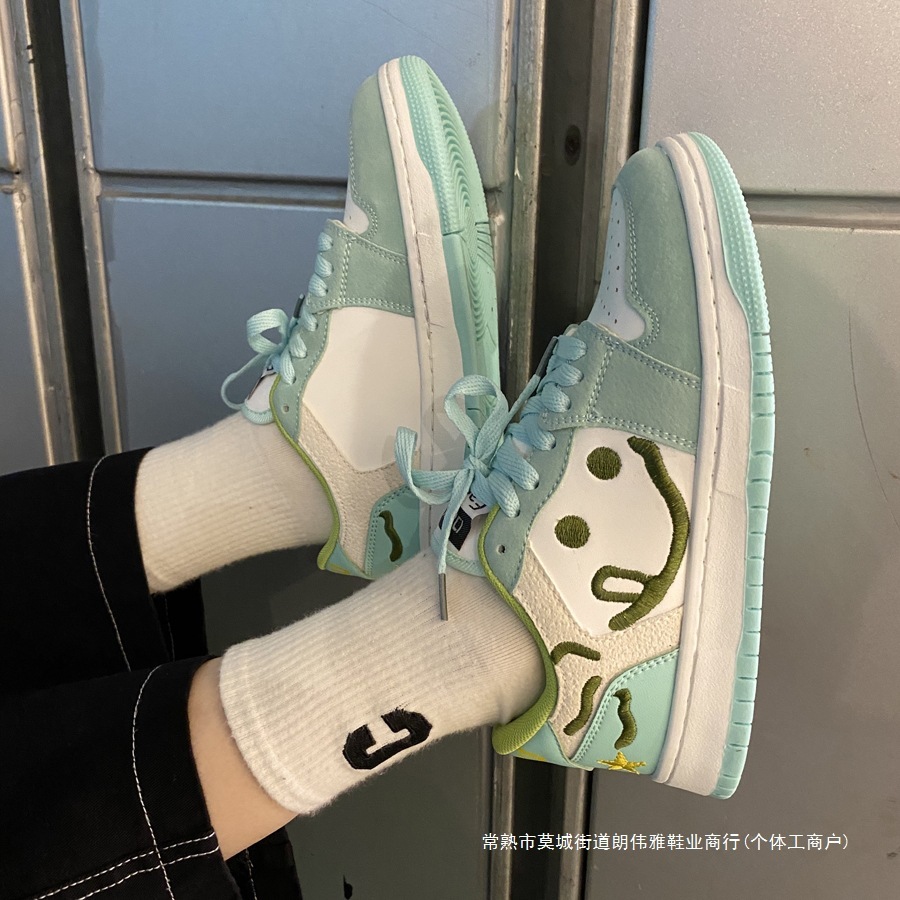 Mint Green Niche Fashion Designer Couple Free Sandals Shipping Shoes Casual Training Sports 2025 New Style Multifunctional Lightweight Skateboard Men 