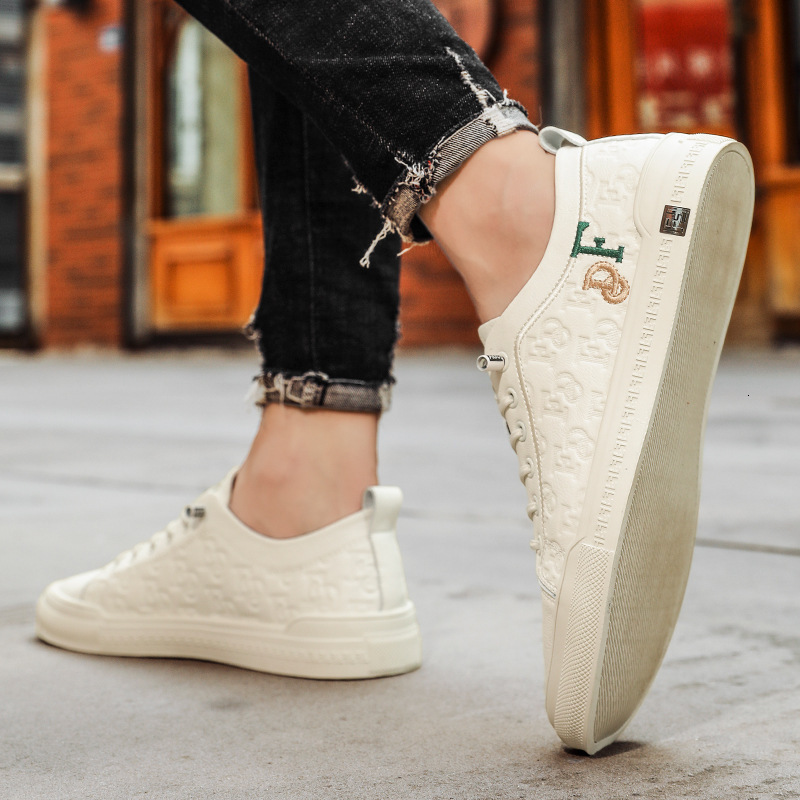 2025 Spring summer New Men's Board Shoes Fashion Designer White Shoes Multi Functional Breathable Leisure Outdoor Sports Shoes Skateboarding Shoe