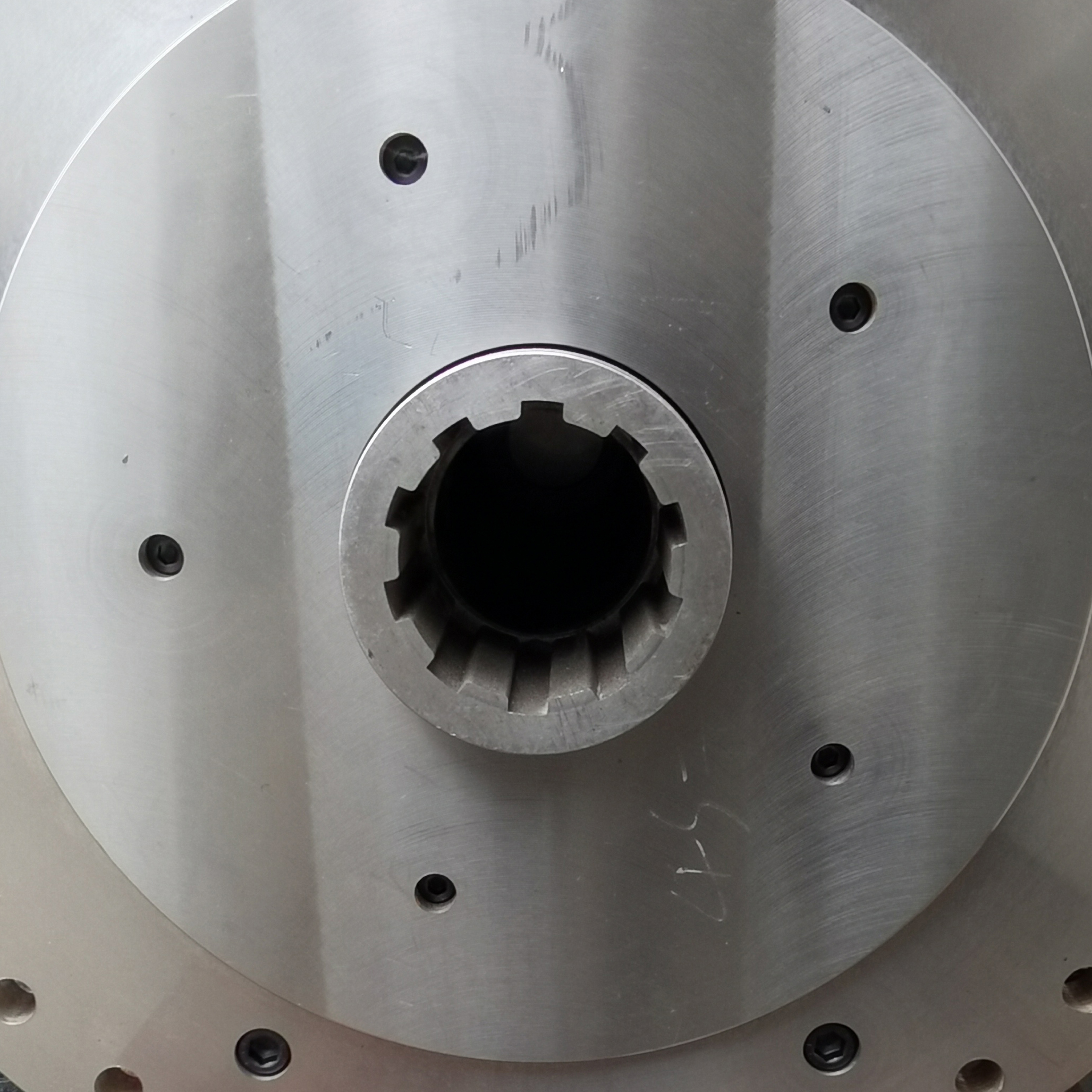 Durable Electric Motor with Advanced Efficiency Features - Ideal for Industrial Use