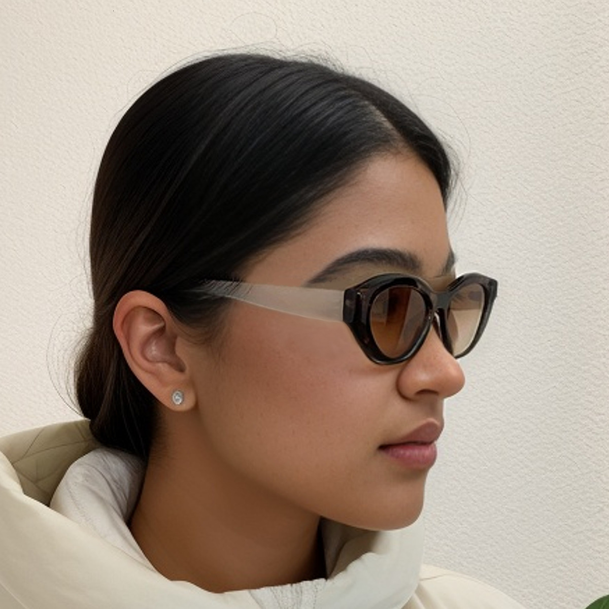 2025 New Stylish Retro Designer Sunglasses for Women UV400 Protection High Quality Small Frame Cat-eye Glasses