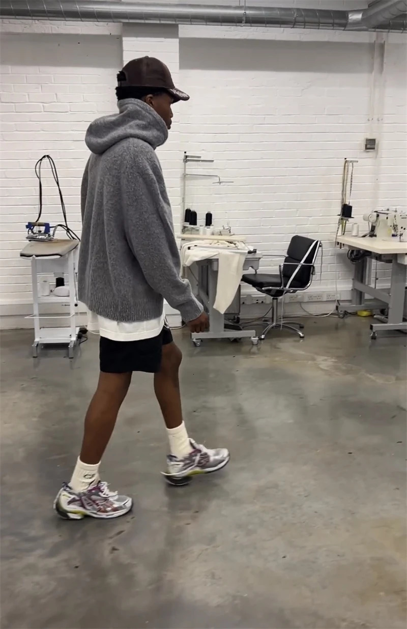 24ss Oversized CB Knitted Hooded Sweater Jacquard Crewneck Knit Hoodies Casual Women Men Wool Sweaters 250311