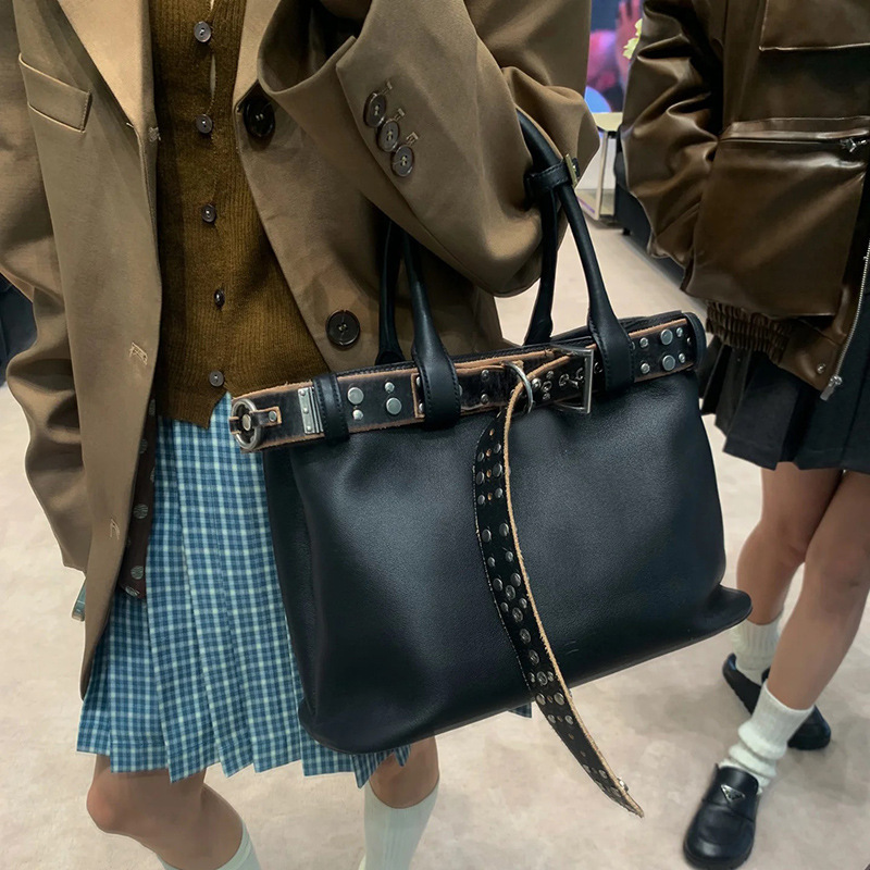 Instagram Influencer's Casual Vintage Rivet Belt Hand-Held Tote Bag, Large Capacity Women's Commuting Bag