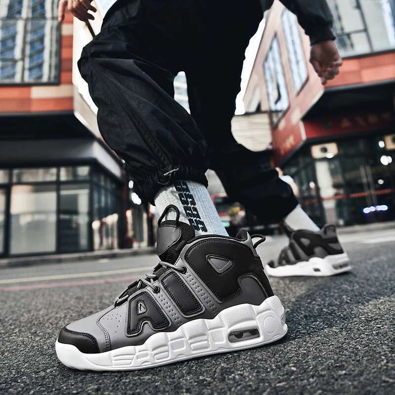 Versatile Basketball Shoes: Comf ortable Soft Soles for Trendy Casual F ashion