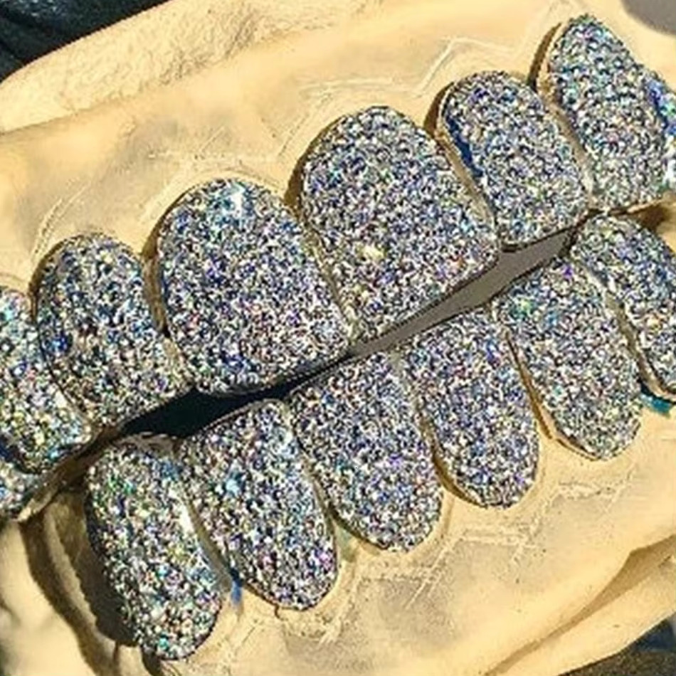 Top Quality 925 Silver Teeth Grillz Iced Out 14k White Gold Hip Hop Custom Grillz VVS Moissanite Diamond Grillz Teeth for Men