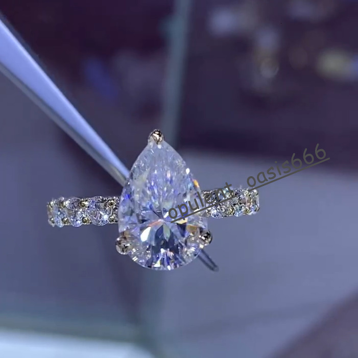 10k Solid Gold Custom 5ct Pear Cut Moissanite Diamond Ring Bling Eternity Engagement Ring Iced Out Hip Hop Ring Luxury