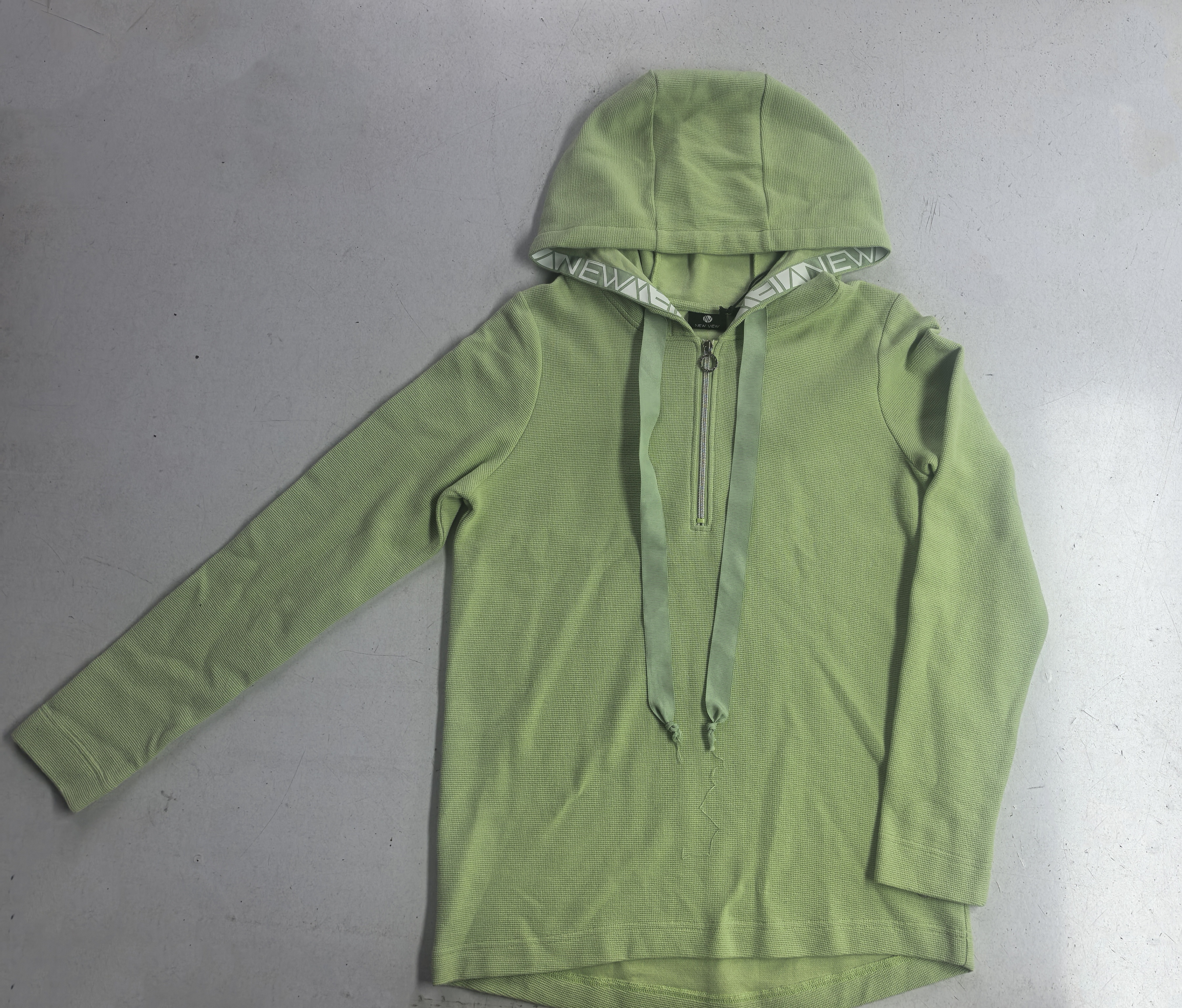 Casual Zippered Hoodie with Adjustable Drawstring Cuffs for Street Style