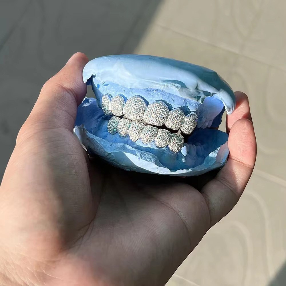 Top Quality 925 Silver Teeth Grillz Iced Out 14k White Gold Hip Hop Custom Grillz VVS Moissanite Diamond Grillz Teeth for Men
