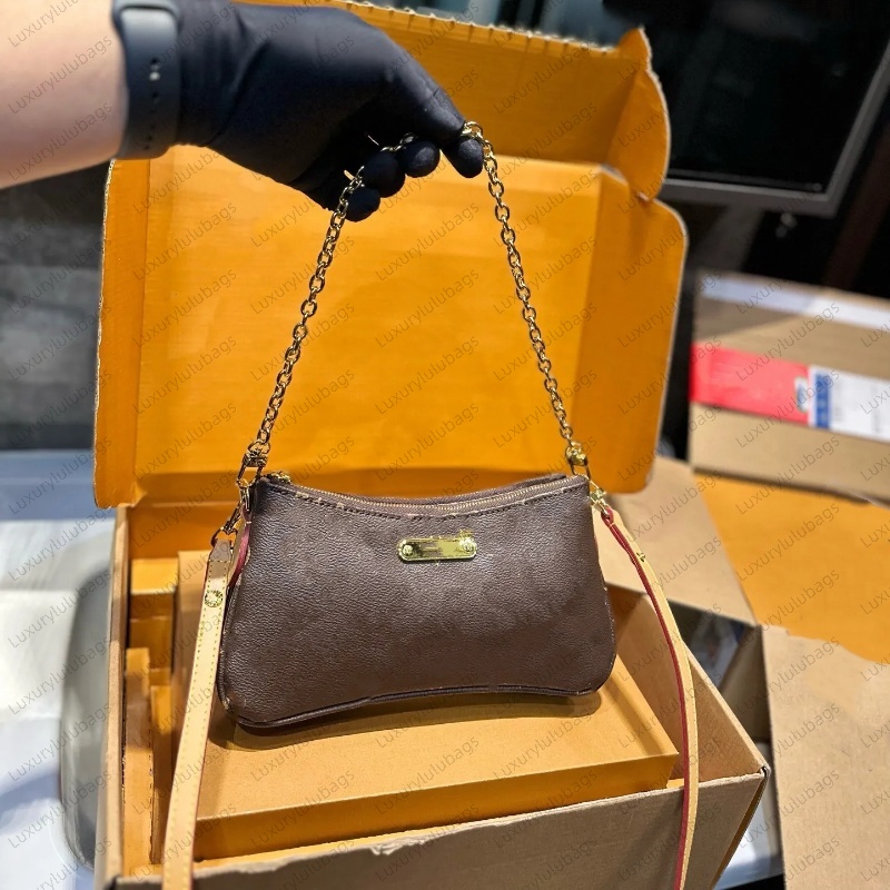 New Luxury Designer bag new style vintage women Chain Underarm bag Croissant Bag Adjustable Strap Underarm Flower Handbags Shoulder bag