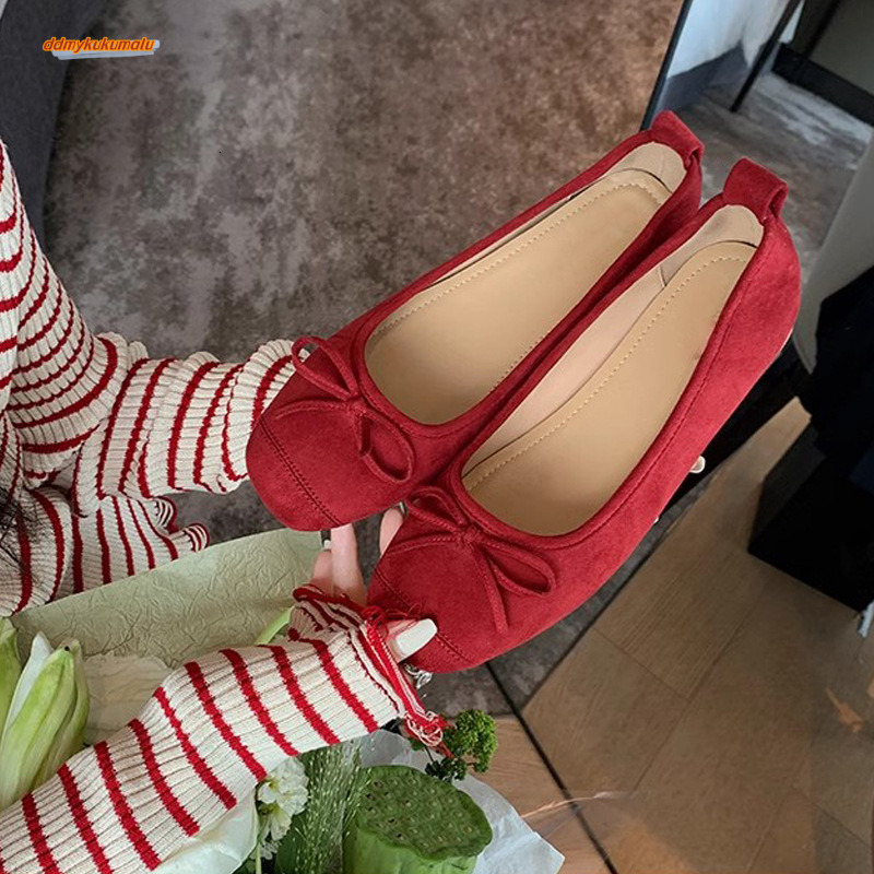 Grape Mom Ballet Style Bow Square Round Head Soft Suede Shallow Mouth Single Shoes Women Mary Jane Four Seasons Red Flat Bottom ddmykukumalu