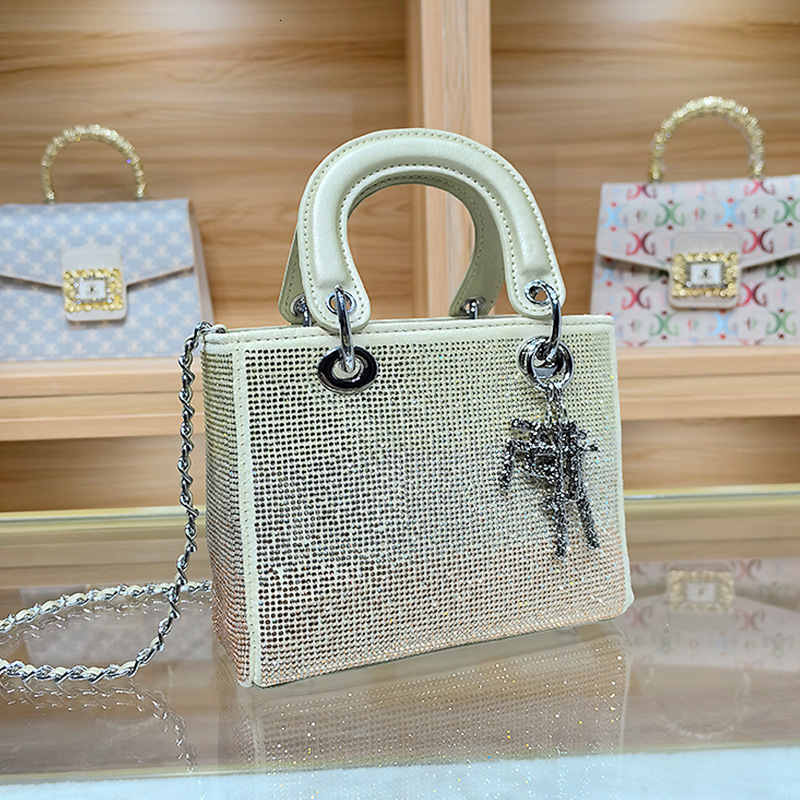 Free Shipping New Designer Bag High-quality Gradient Rhinestone Handheld With Flying Chain And Slanted Small Square Bag Fashionable Handbag