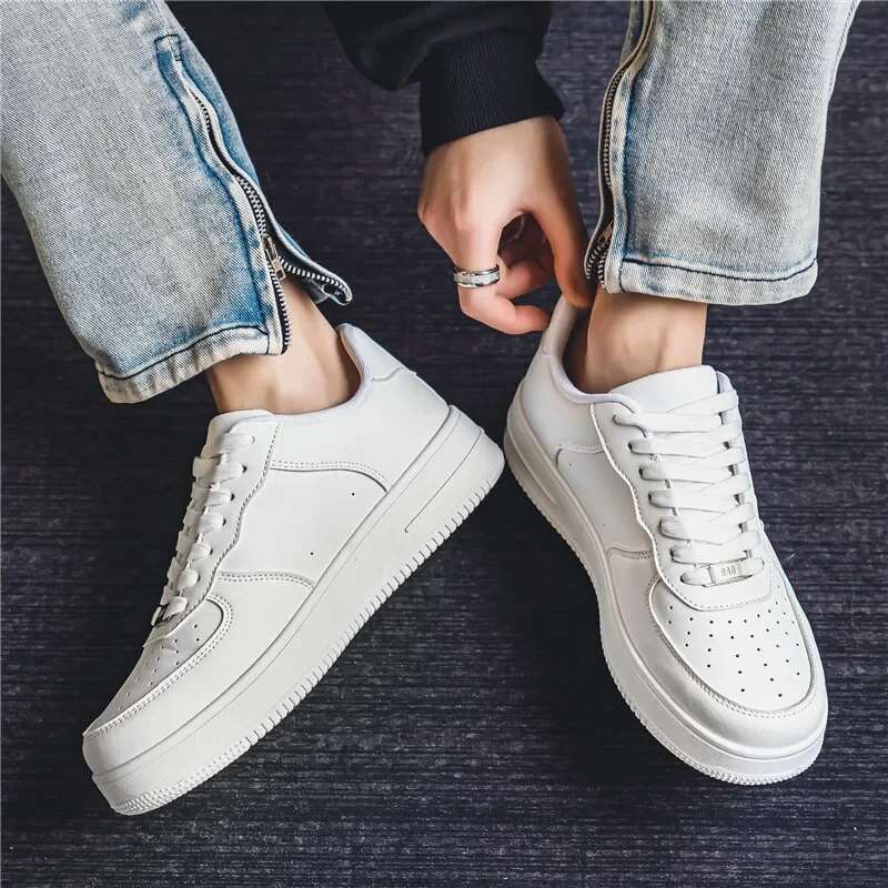 Men's Casual Work Shoes Breathable Kitchen Chef Trendy Black S neakers Sum mer Season Comfortable Male Footwear