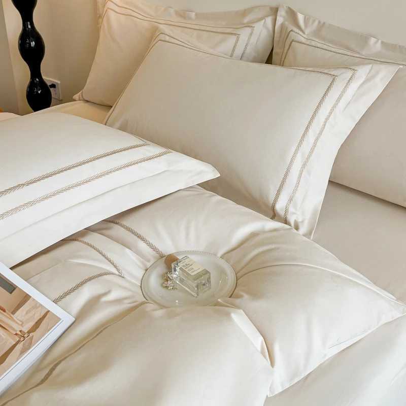 Luxury Embroidery Solid Color Hotel Style Bedding Set 100% Cotton Brushed Duvet Cover Set Bed Sheet Fitted Sheet case 4PcsC250310