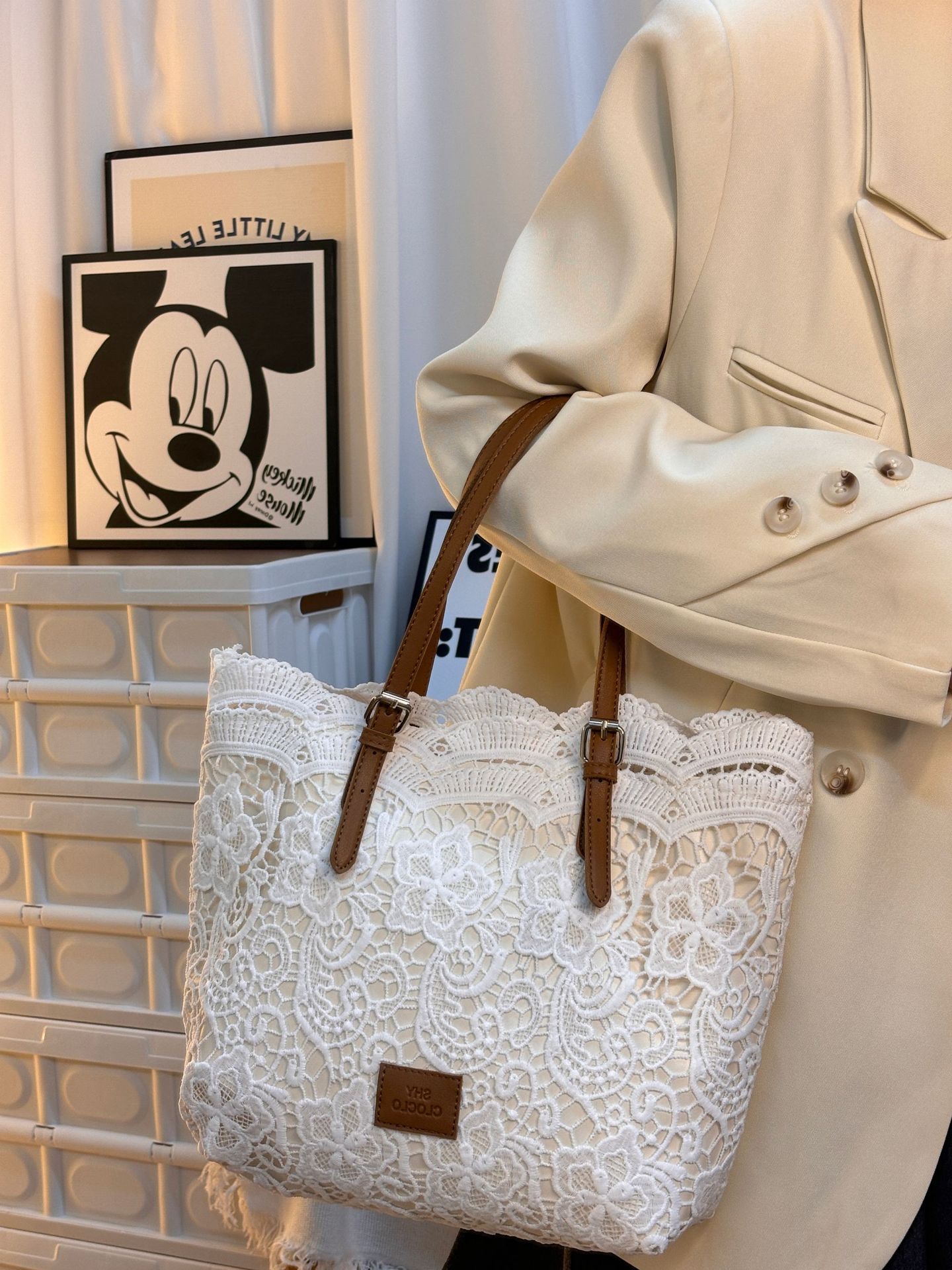 Bag female new NEW large capacity French casual hand bill lading shoulder Korean version of simple everything armpit bucket bag 2025s