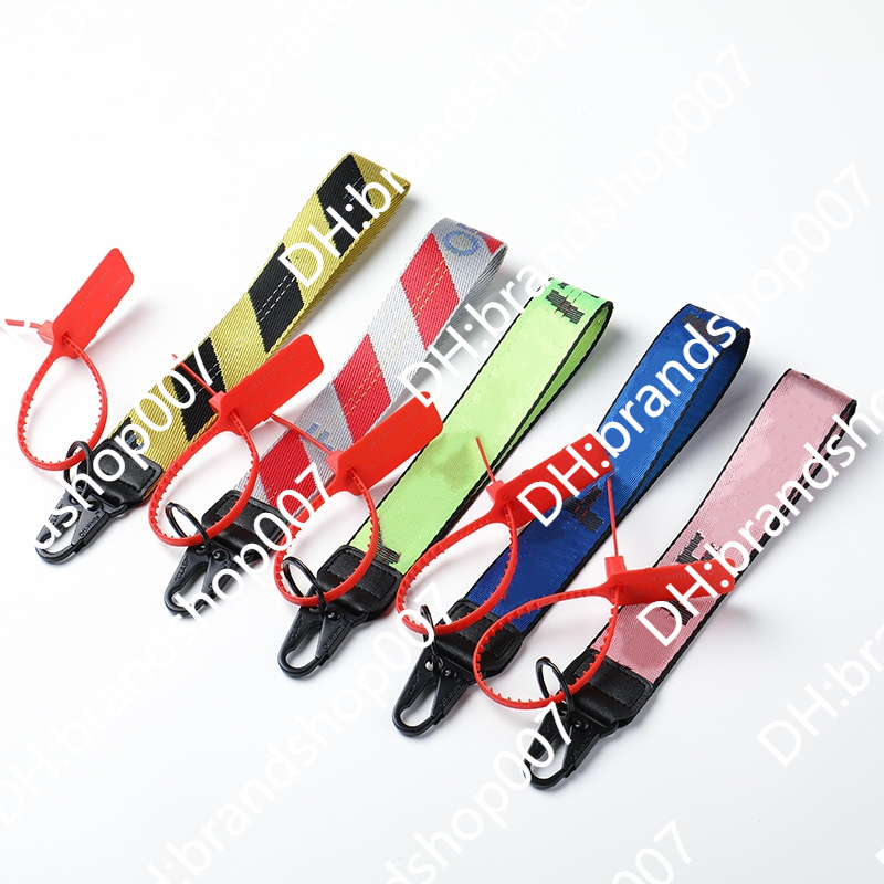 Bag Charm White Designer Keychain New Keychain European And American Fashion Brand Embroidery Canvas Pendant Case Camera With Denim Accessories Wholesales Bulk