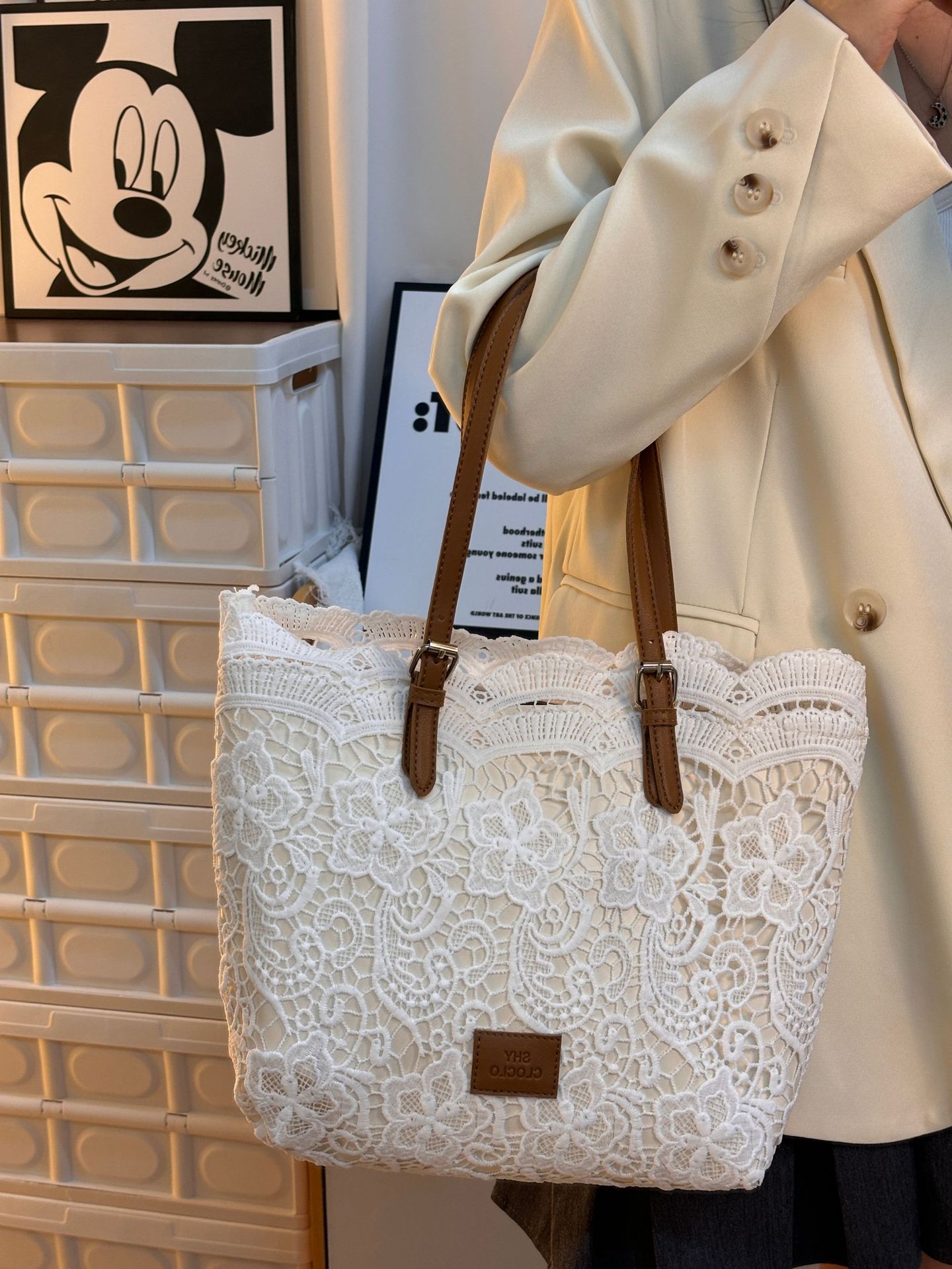 Bag female new NEW large capacity French casual hand bill lading shoulder Korean version of simple everything armpit bucket bag 2025s