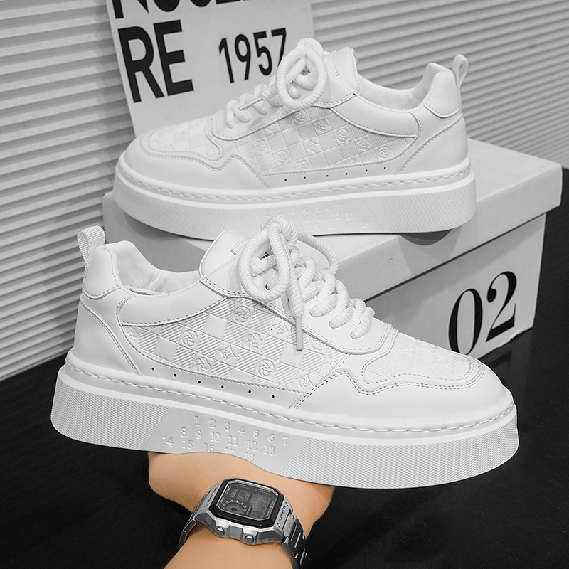 Korean Fashion Versatile White Shoes Men s Shoes 2025 Season New Trend Popular Designer Board Shoes Lightweight Lace Up Casual Shoes Outdoor Jogging S
