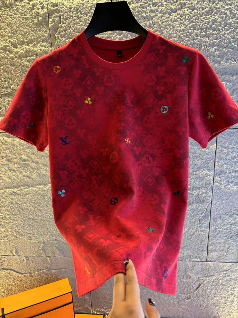 2025 Light Luxury Year New Short Sleeve Round Neck Designer Fashion Trend Casual Versatile Men's T-shirt Trendy Summer T-shirt2