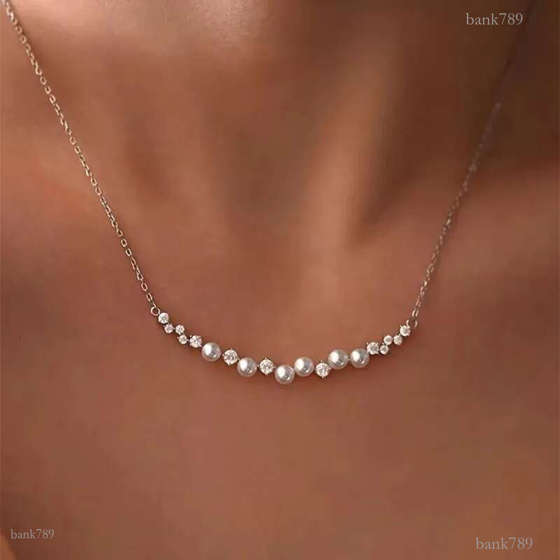 2024 Sweet Cute Smile Pendant Simple Fashion Jewelry 925 Sterling Silver Pearl Zirconcz Diamond Gemstones Party Women Clavicle Necklace For Lover