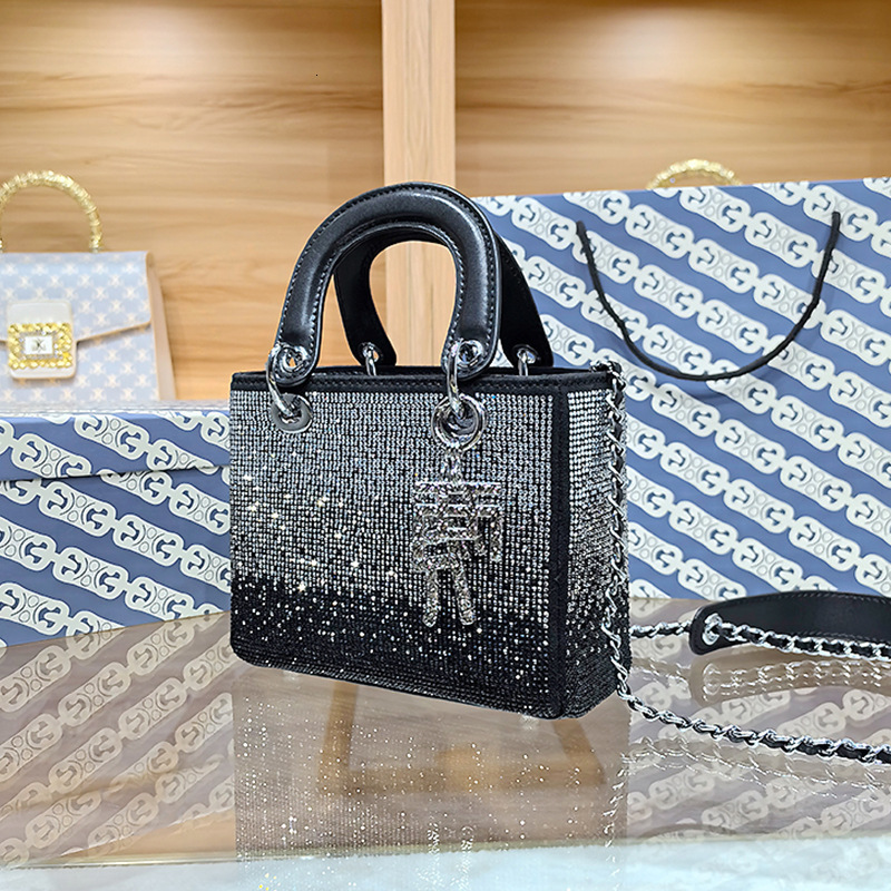Free Shipping New Designer Bag High-quality Gradient Rhinestone Handheld With Flying Chain And Slanted Small Square Bag Fashionable Handbag