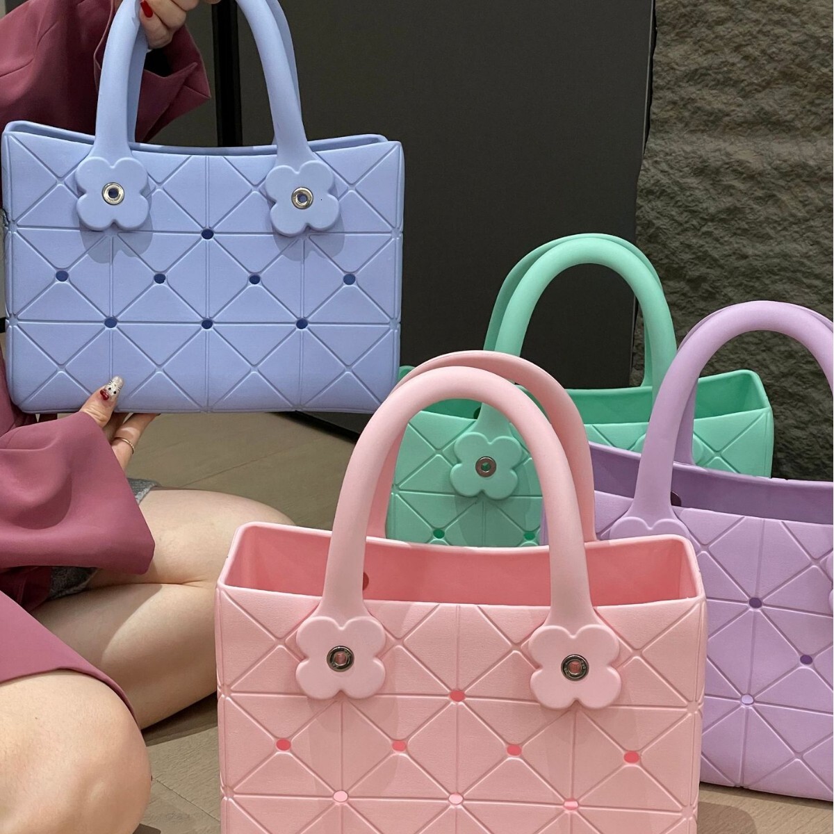 Free Shipping Large Capacity Summer New Plaid Handbag EVA Waterproof Fashionable Square Beach Bag