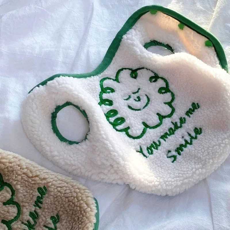 White Smiling Dog Clothing Autumn and Winter Clothing Warm Pet Vest Dog Open Shirt Fashion Cotton Soft Pet Cloth
