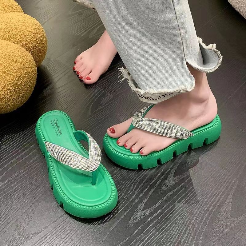 Free shipping new designer slippers fashion Platform comfortable Sparkling rhinestone flip flops size eur 36-41 for womens daily Wearing outside black