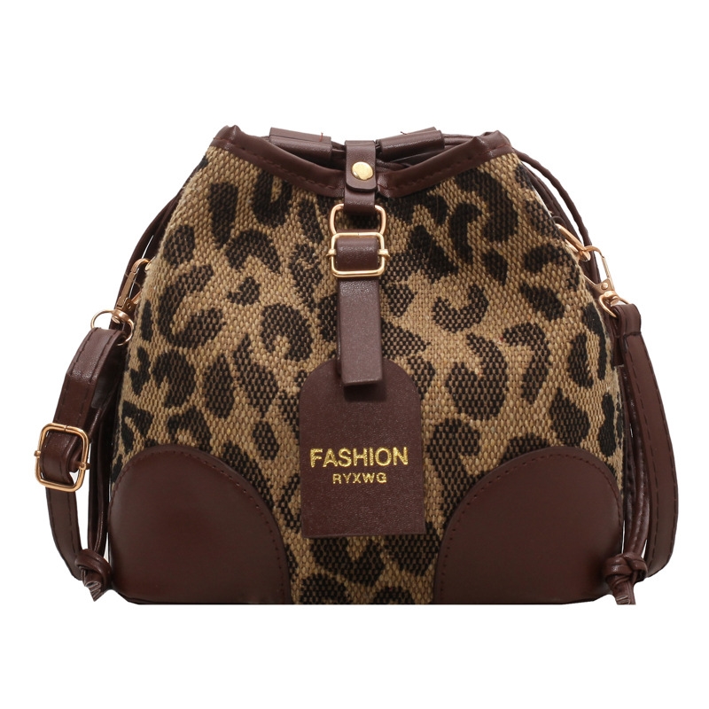 Popular small female ins simple new fashion leopard print crossbody NEW autumn and winter texture bucket bag 2025