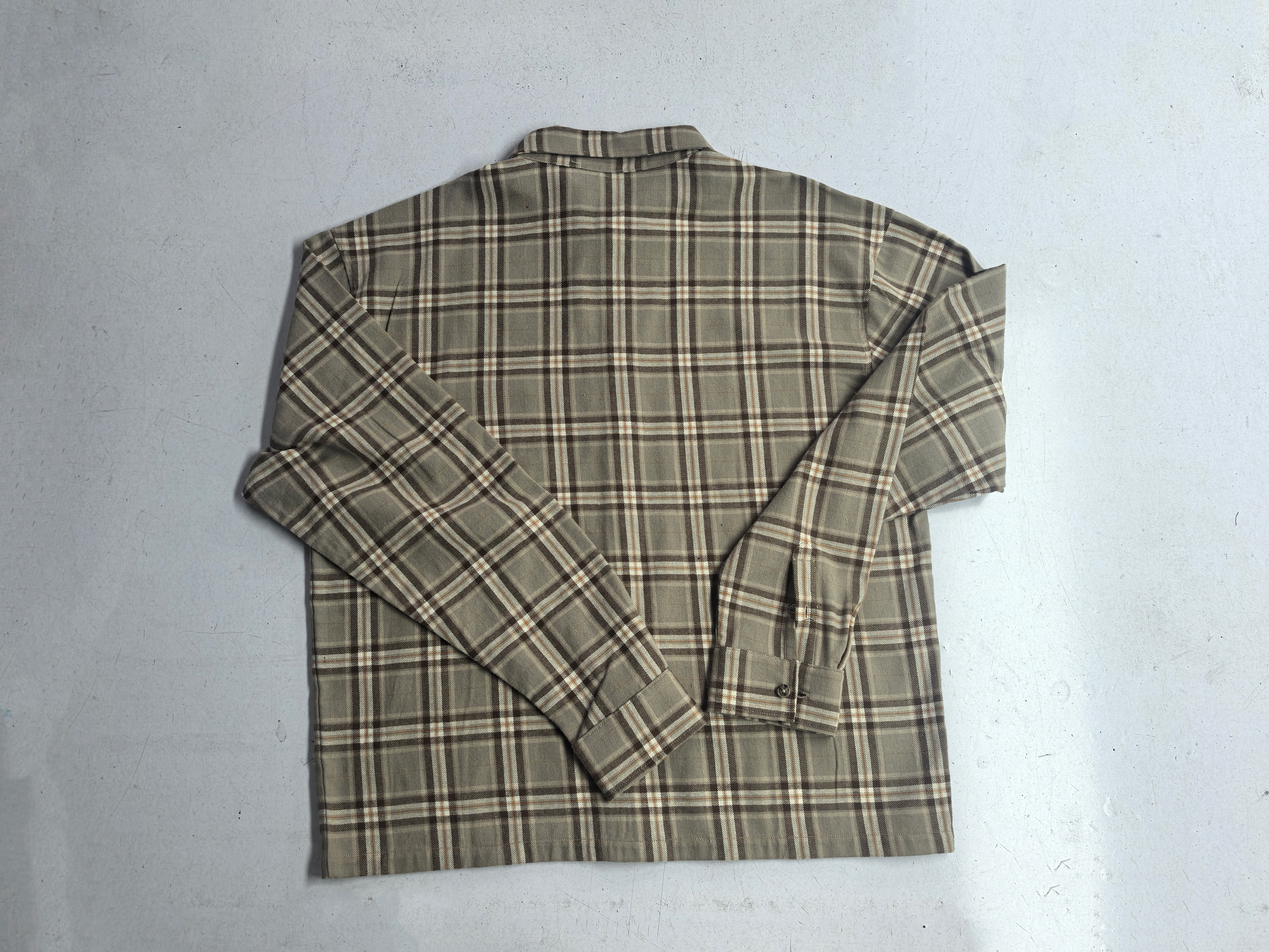 Stylish Men's Dress Shirt with Chest Pocket - Breathable Fabric for Daily Use