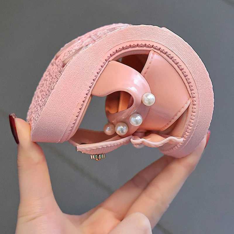 Girl Slippers Cute Bow Princess Summer Sandals 4-12 Years Old Girls Wearing Slippers Outside Children Fashionable SlippersT250311