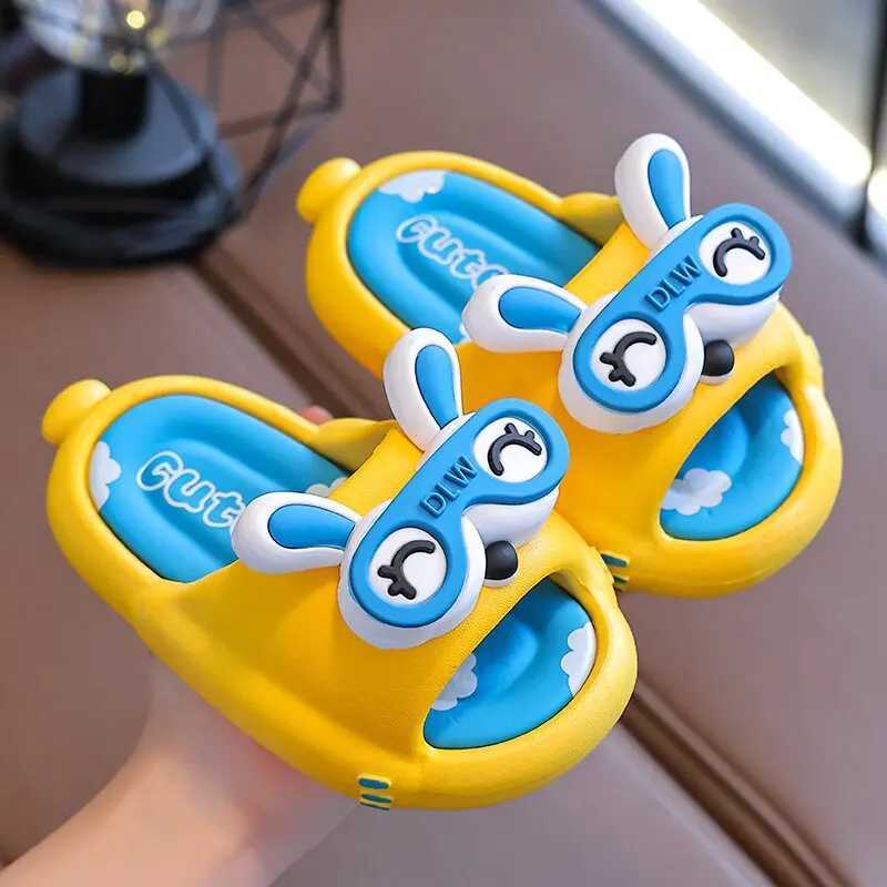 Cute Cartoon Childrens Slippers Breathable Anti-Slip Soft Bottoms Summer Baby Boys and Girls Bathroom Shower Room SlipperT250311