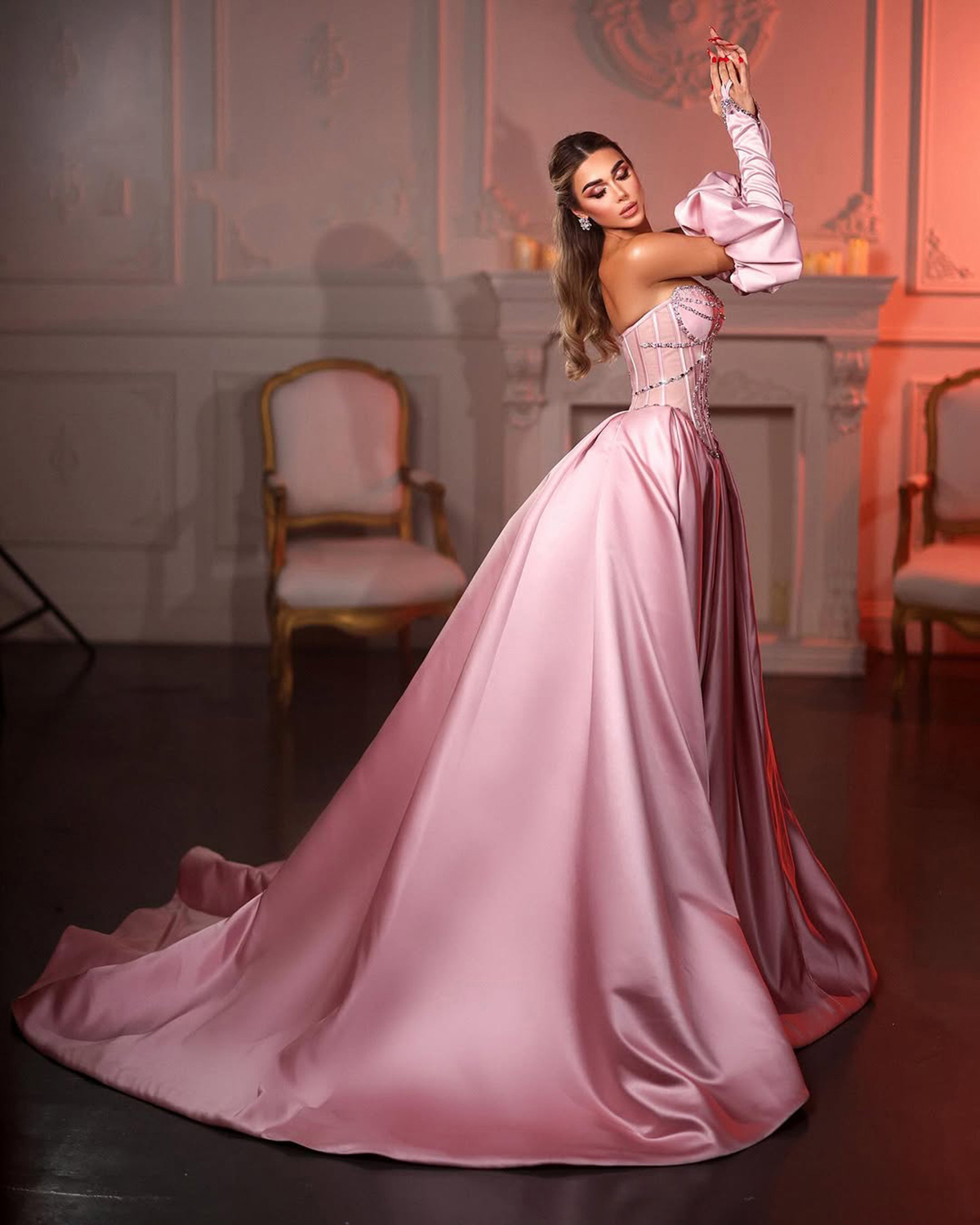 Elegant Evening Dresses Strapless Prom Gowns Crystal Beaded Rhinestone A Line High Slit Customized Sweep Train Formal Occasion Party Dress Vestidos De