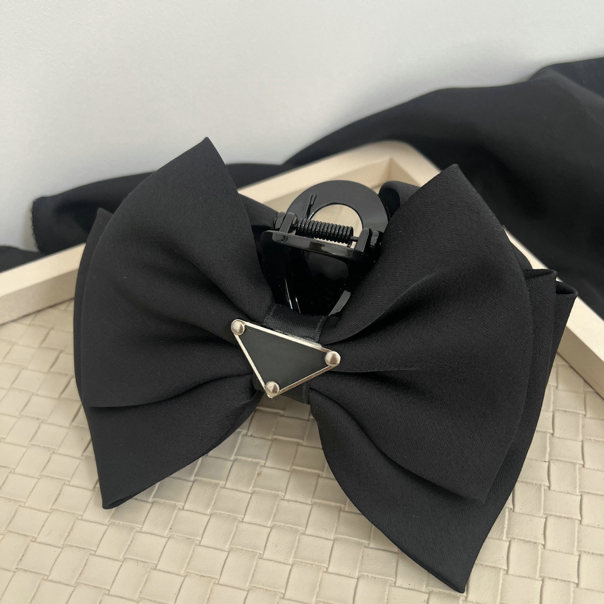 Elegant Black Clip Bowknot Clips Designer Jewelry Women Hair Styling Letter Barrettes Ribbon Bow Hairpins Free shipping