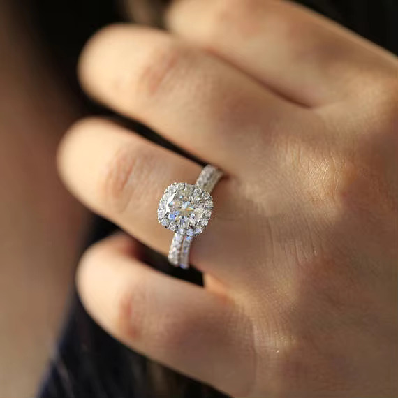 New Sparkling Diamond Round Ring Engagement Ring Mmoissanite Diamond Wedding Ring
