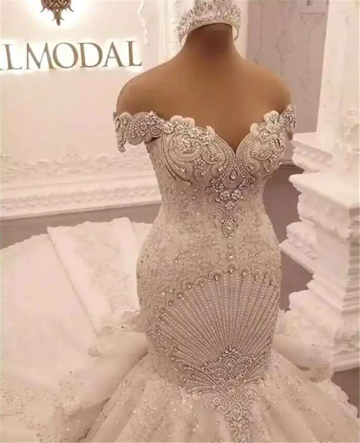 with Beads and Mermaid, Wedding Dresses, Lace Appliques 2021, Off Shoulder, Sweep Train, Arabic Dress