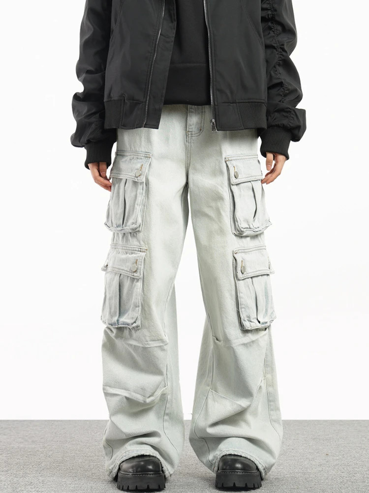 Mens Multipocket Cargo Jeans Baggy Straight Classic Light Blue Denim Pants Streetwear Hip Hop High Street Male Trousers 250311