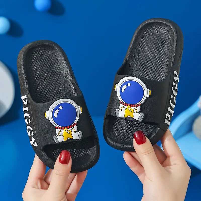 Children Slippers Paternity Indoor Home Shoes Boys Girls Non-slip Shower Flip-flops Sandals Kid Cartoon Outdoor Walking FootwearT250311