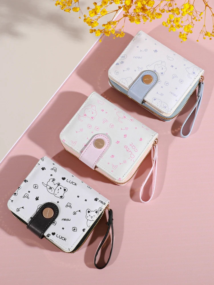 Retro Fashion Mini Flower Handbag Zipper Wallet Closure Lightweight and Compact Perfect for Womens Daily Carrying Card Bag 250311