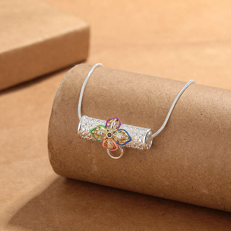 Thai Buddhist brand magnificent versatile aura, with four sided Buddha necklace featuring both men women. It exudes urious high-end feel, and is a cre
