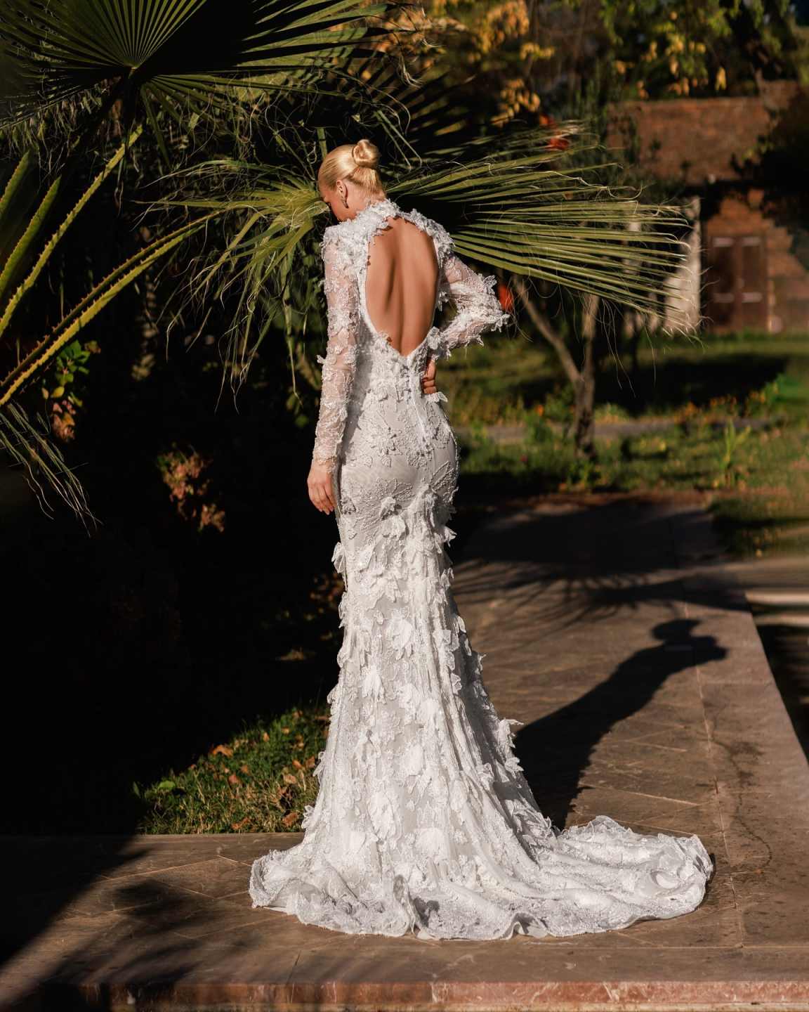 Graceful Mermaid Wedding Dresses Crystal Bridal Gowns Appliques Full Sleeve Backless Sweep Train Customized Bride Dress vestido de novia