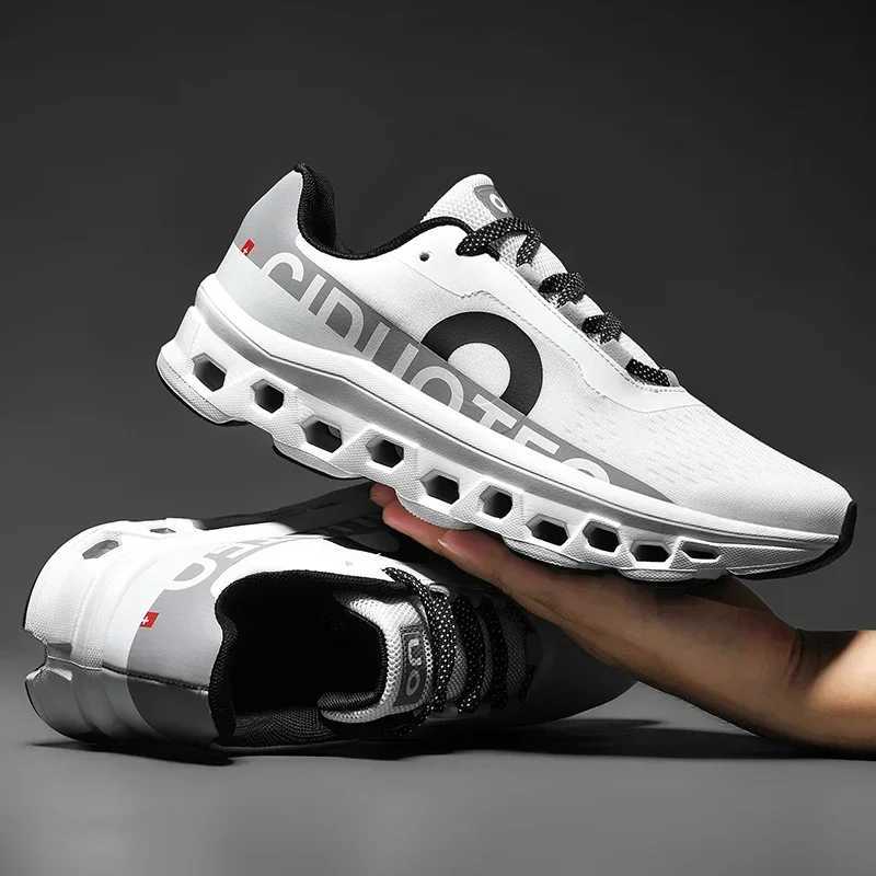 New Arrival 2024 Outdoor Revolution CaRBon board running shoes with prEMium mats sports trends T250311