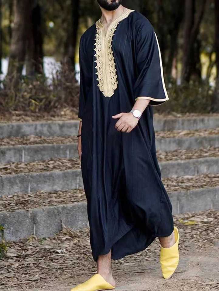 Islam Kaftan Muslim Men Clothing Moroccan Caftan Hand Embroidered Loose and Breathable Djellaba Abaya Thobe for Men Summer 2024XJ250310