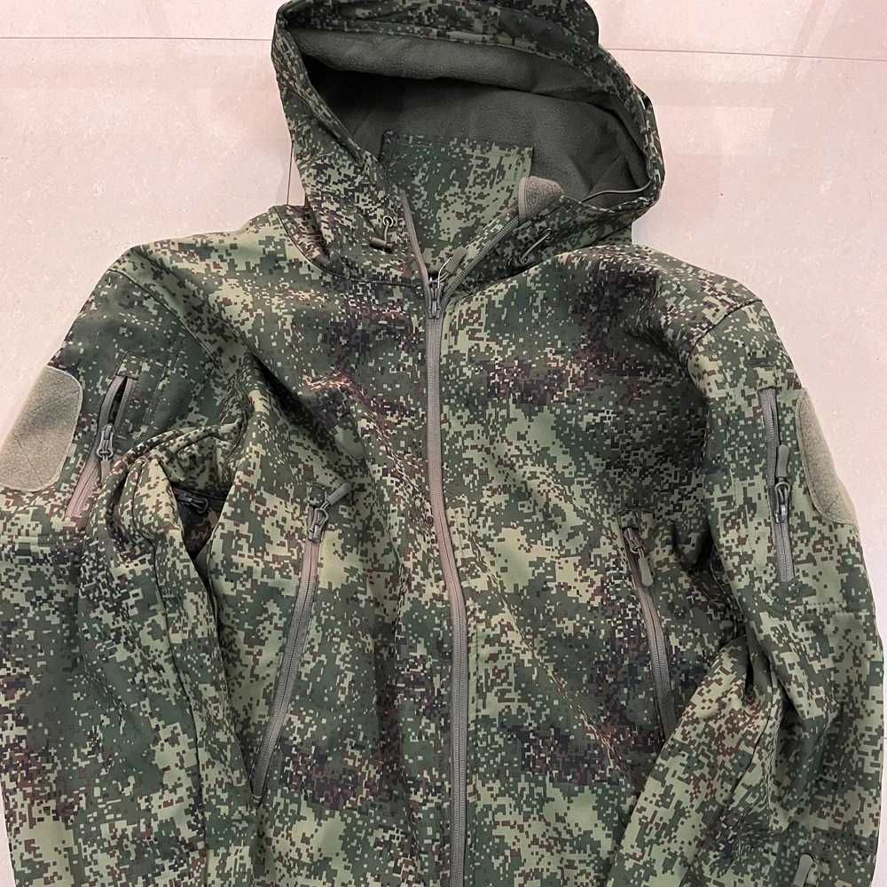 Camouflage Jackets Outdoor Hiking Hunting Clothing Windproof Waterproof Shark Skin Soft Shell Sports Tactical Fleece Warm CoatsT250311