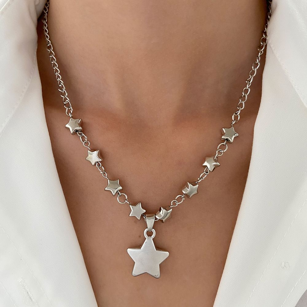 Elegant Chic Stella Pendant with Novel Star Design Perfect Statement Jewelry Piece