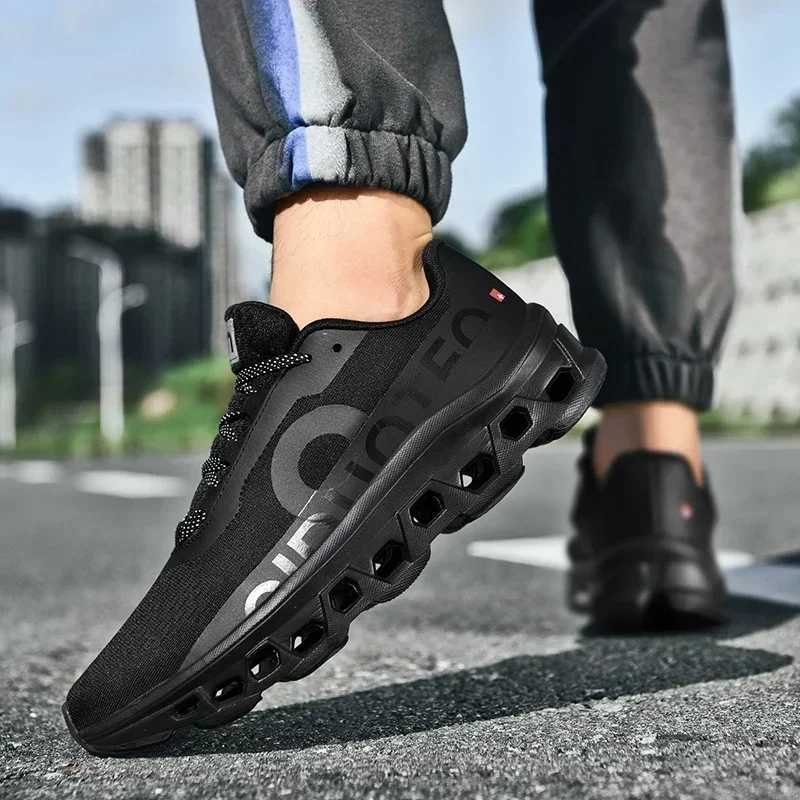 New Arrival 2025 The most comfortable running shoes outdoor adventure coolest T250311