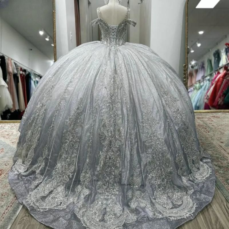 Silver Shiny Quinceanera Dresses Spaghetti Strap Appliques Lace Ball Gown Sparkly Crystal Beading Tull Sweet 16 Dress Vestido De 15 Anos